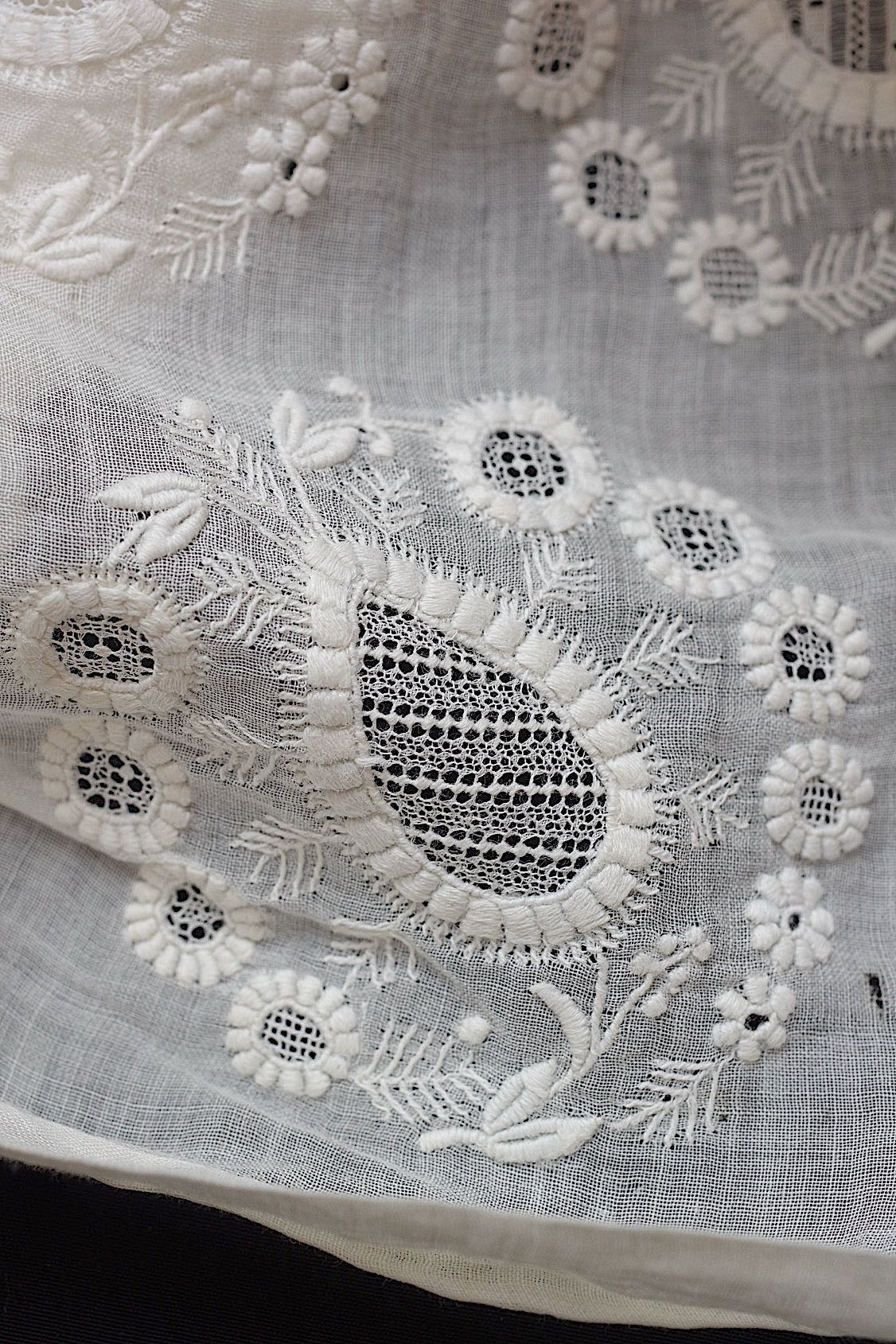 アンティークレース　dentelle antique アンティークレース 刺繍ボネ .FR a l'epoque