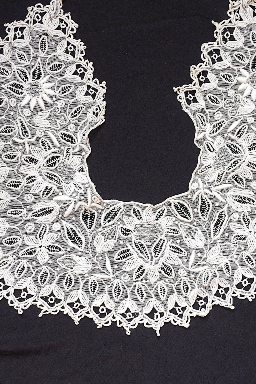 アンティークレース　dentelle antique アンティークレース 刺繍　襟lot .FR a l'epoque