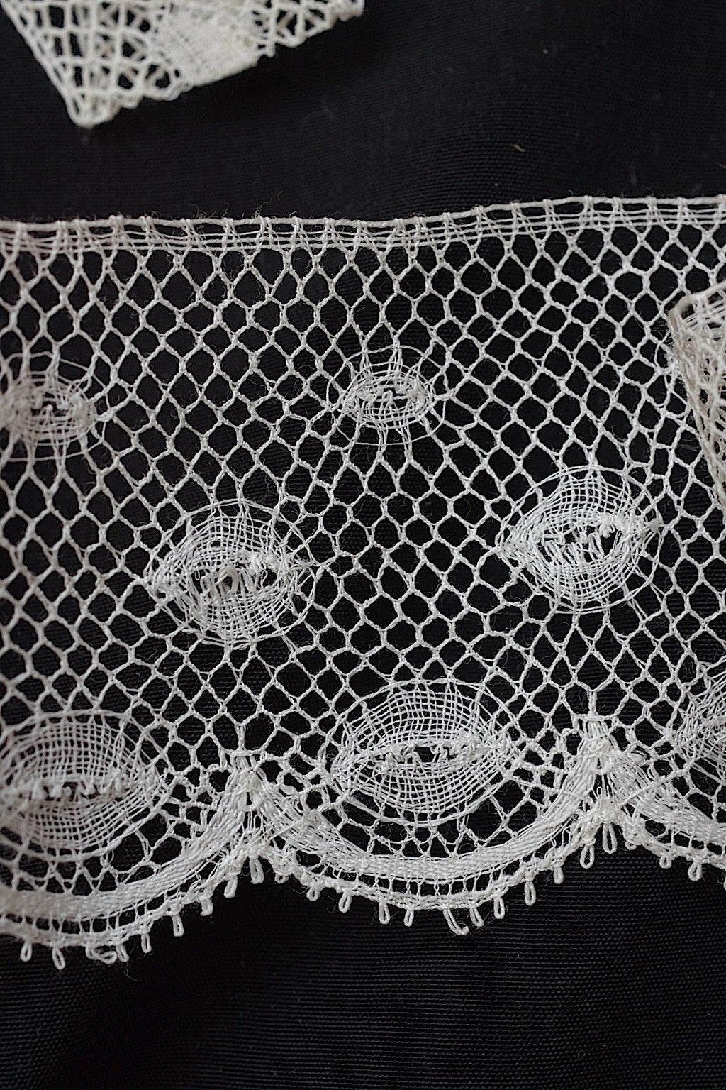 アンティークレース　dentelle antique アンティークレース ２種 .FR a l'epoque