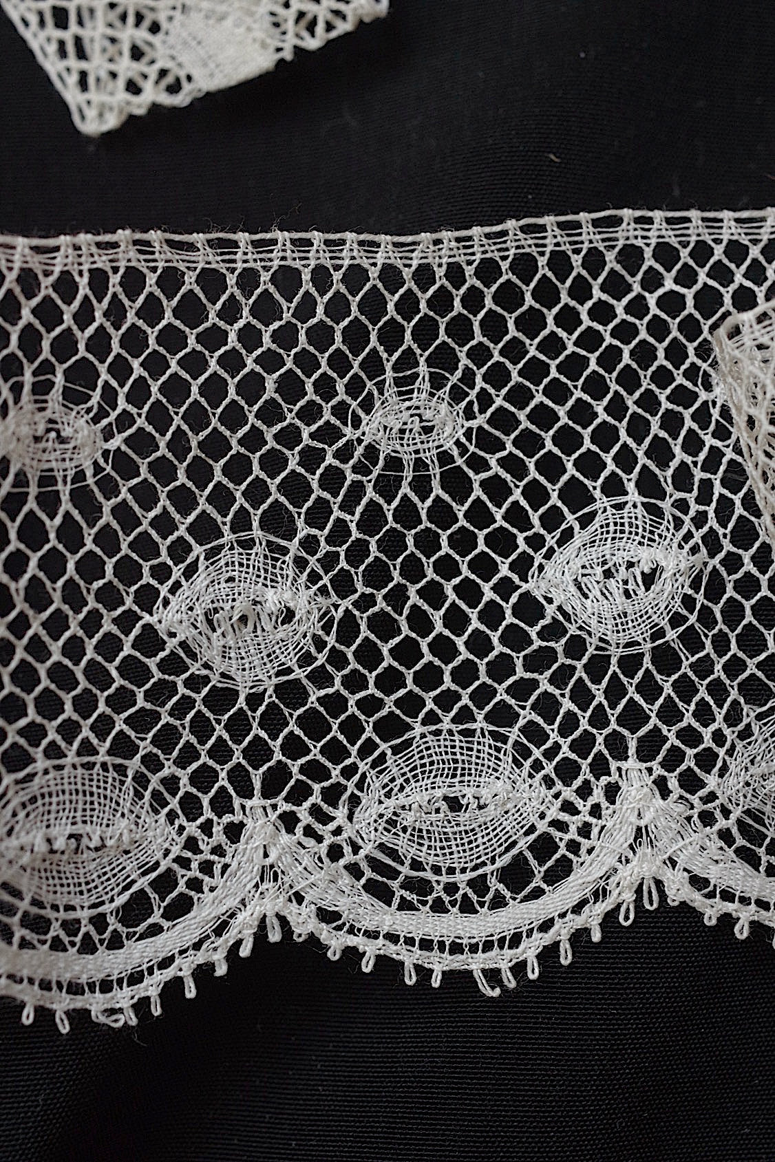 アンティークレース　dentelle antique アンティークレース ２種 .FR a l'epoque
