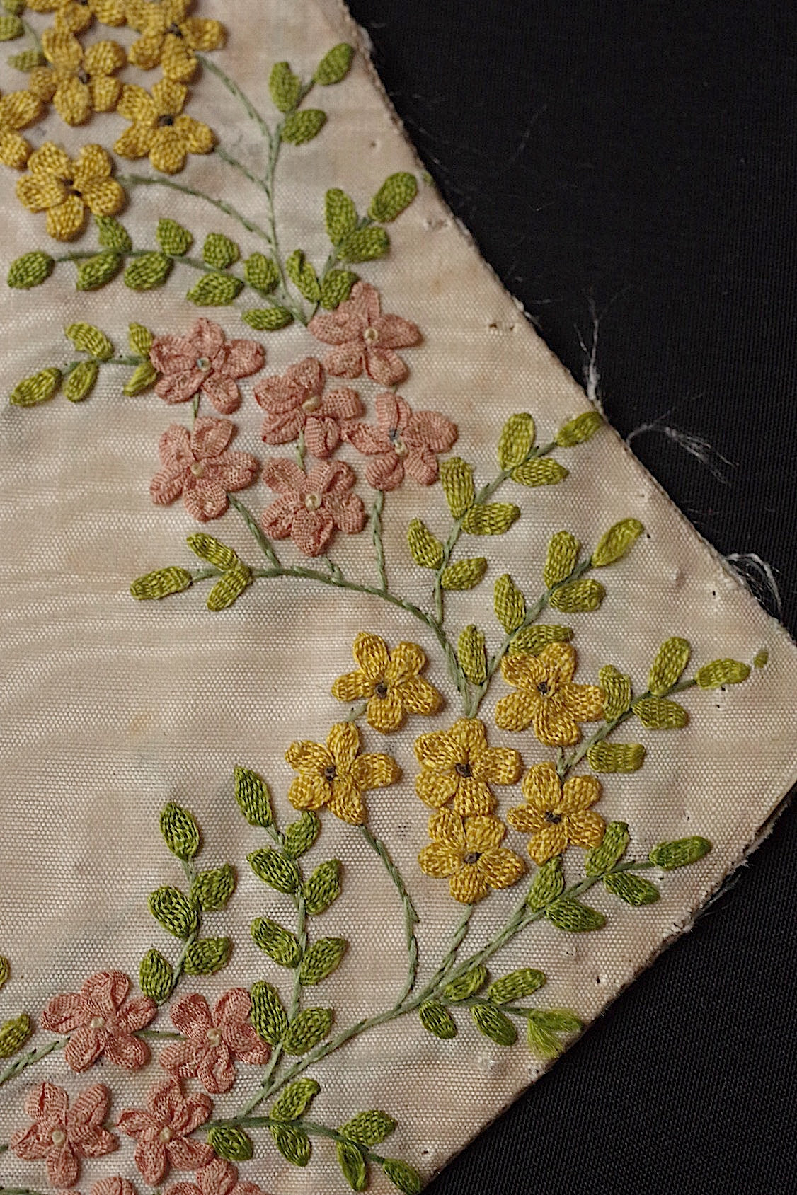 アンティークレース　dentelle antique アンティーク刺繍　パースpiece .FR a l'epoque