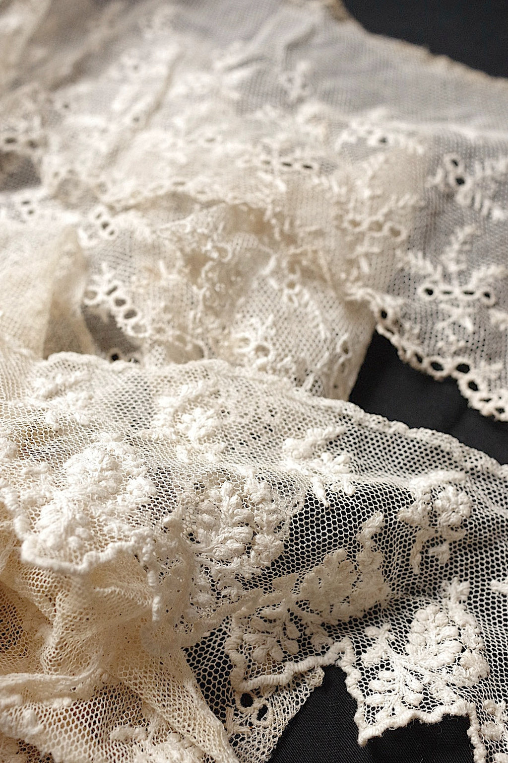 アンティークレース　dentelle antique アンティークレース　150cm 154cm .FR a l'epoque