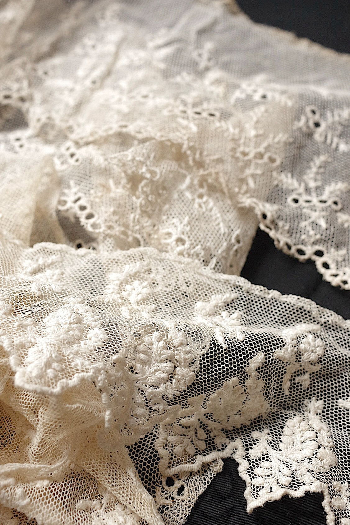 アンティークレース　dentelle antique アンティークレース　150cm 154cm .FR a l'epoque