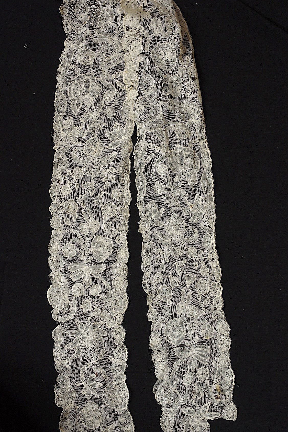 アンティークレース　dentelle antique アンティークレース　バンシュ .FR a l'epoque
