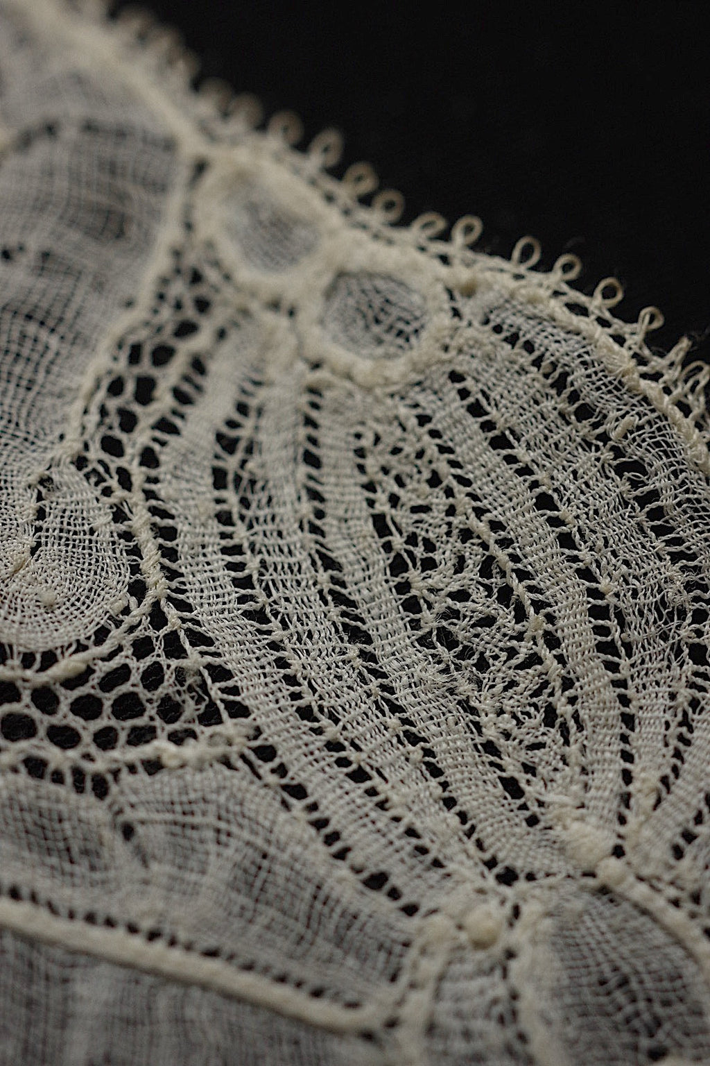 アンティークレース　dentelle antique アンティークレース　バンシュ .FR a l'epoque