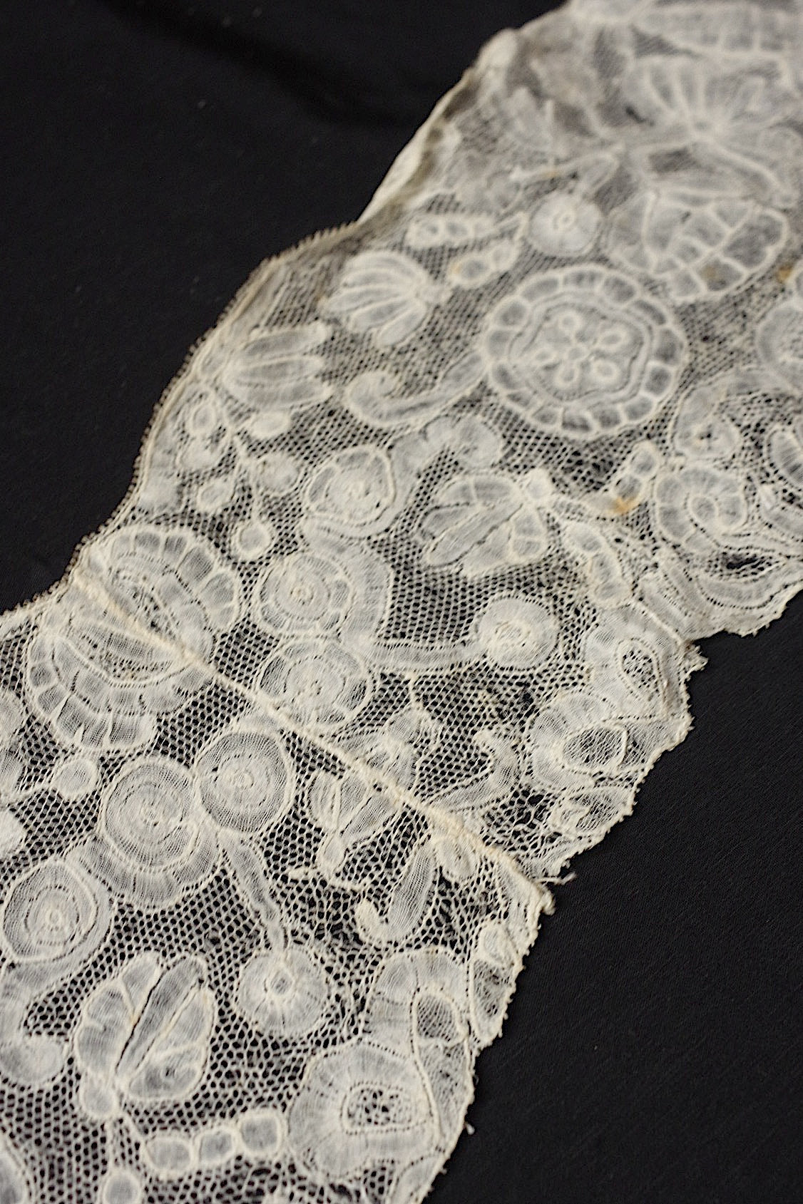アンティークレース　dentelle antique アンティークレース　バンシュ .FR a l'epoque
