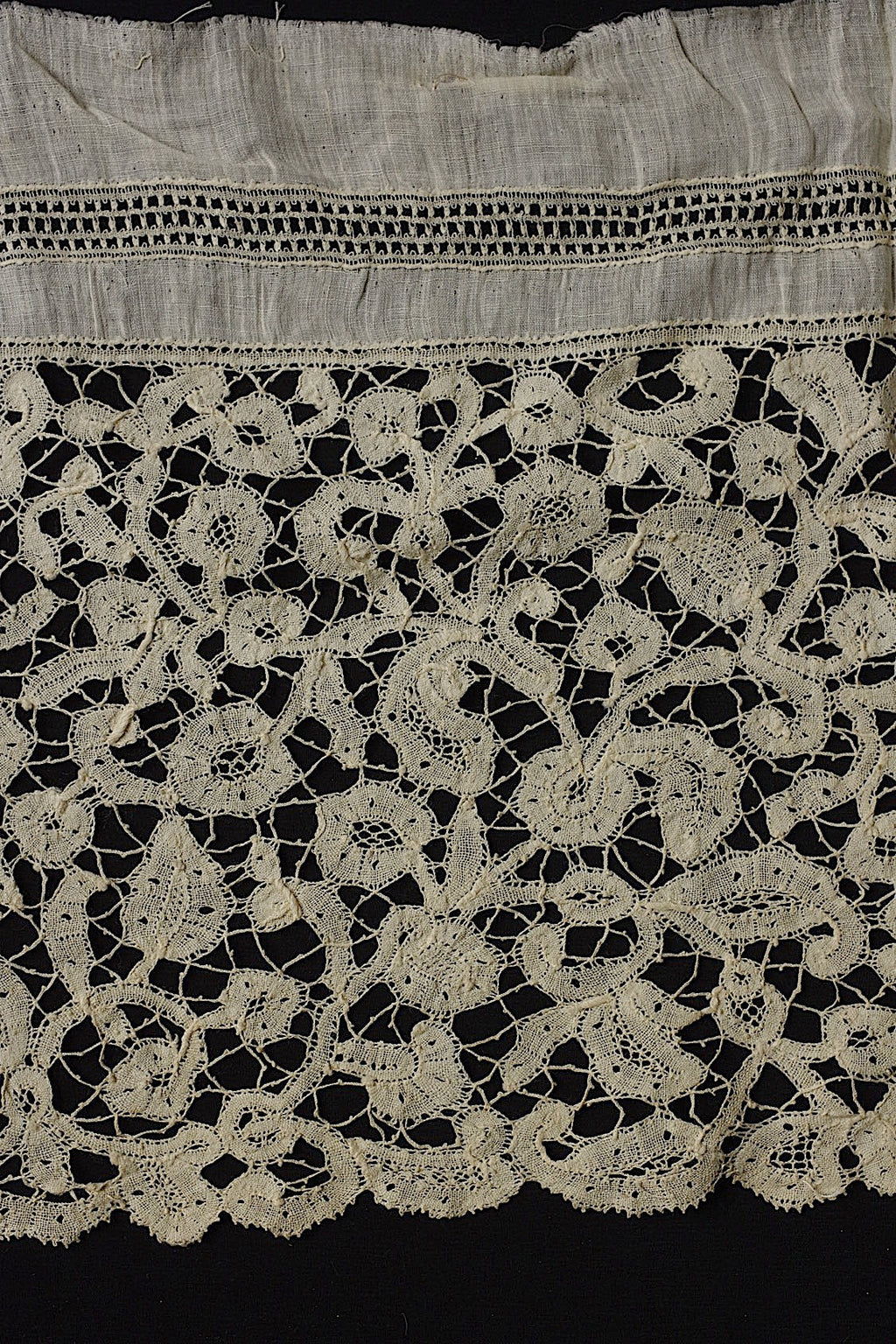 アンティークレース　dentelle antique アンティークレース　116cm .FR a l'epoque