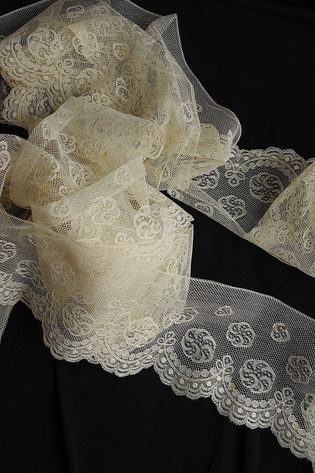 アンティークレース　dentelle antique アンティークレース　par 2m .FR a l'epoque