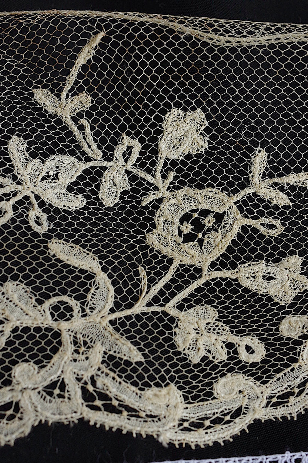 アンティークレース　dentelle antique アンティークレース　素材用　４本 .FR a l'epoque