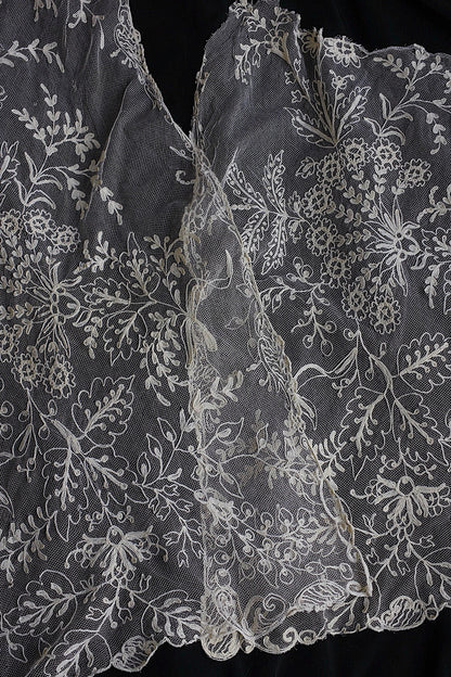 アンティークレース