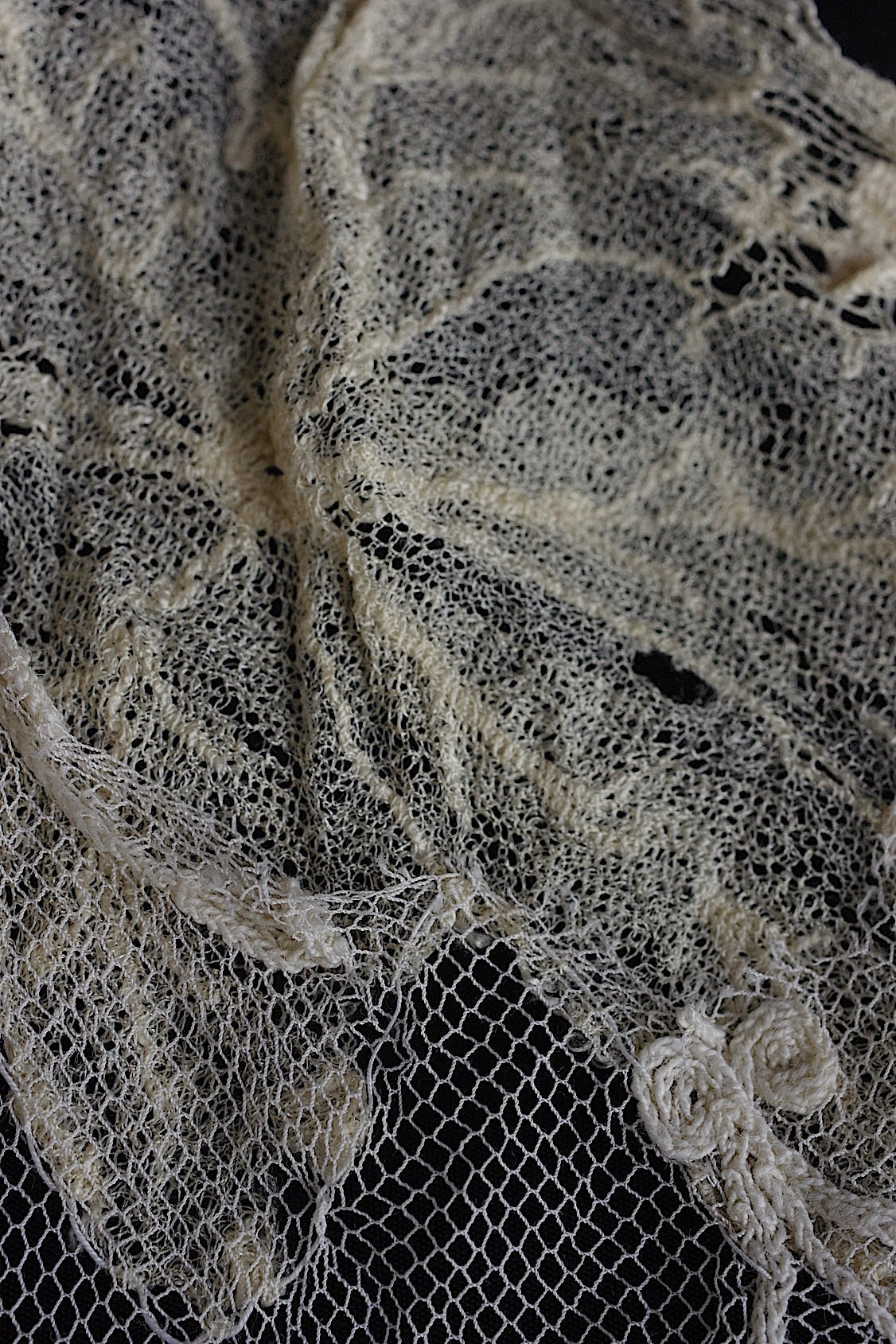 アンティークレース　dentelle antique アンティークレース　素材用　ハギレ .FR a l'epoque