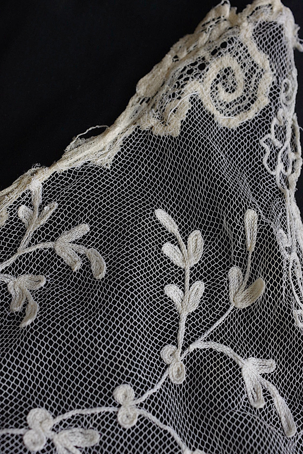 アンティークレース　dentelle antique アンティークレース　素材用　ハギレ .FR a l'epoque