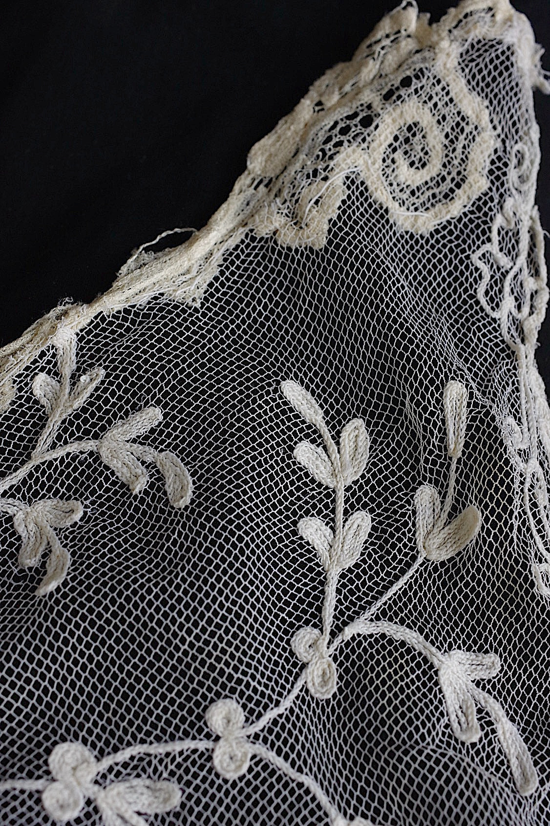 アンティークレース　dentelle antique アンティークレース　素材用　ハギレ .FR a l'epoque