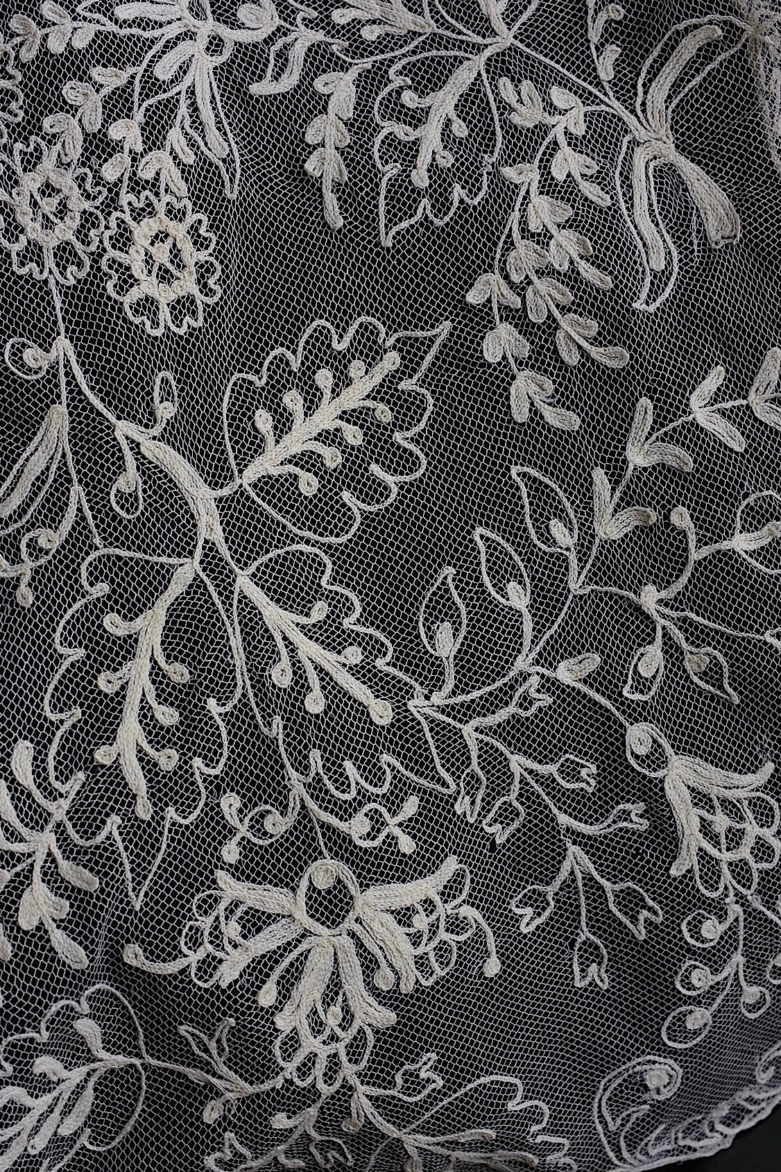 アンティークレース　dentelle antique アンティークレース　素材用　ハギレ .FR a l'epoque