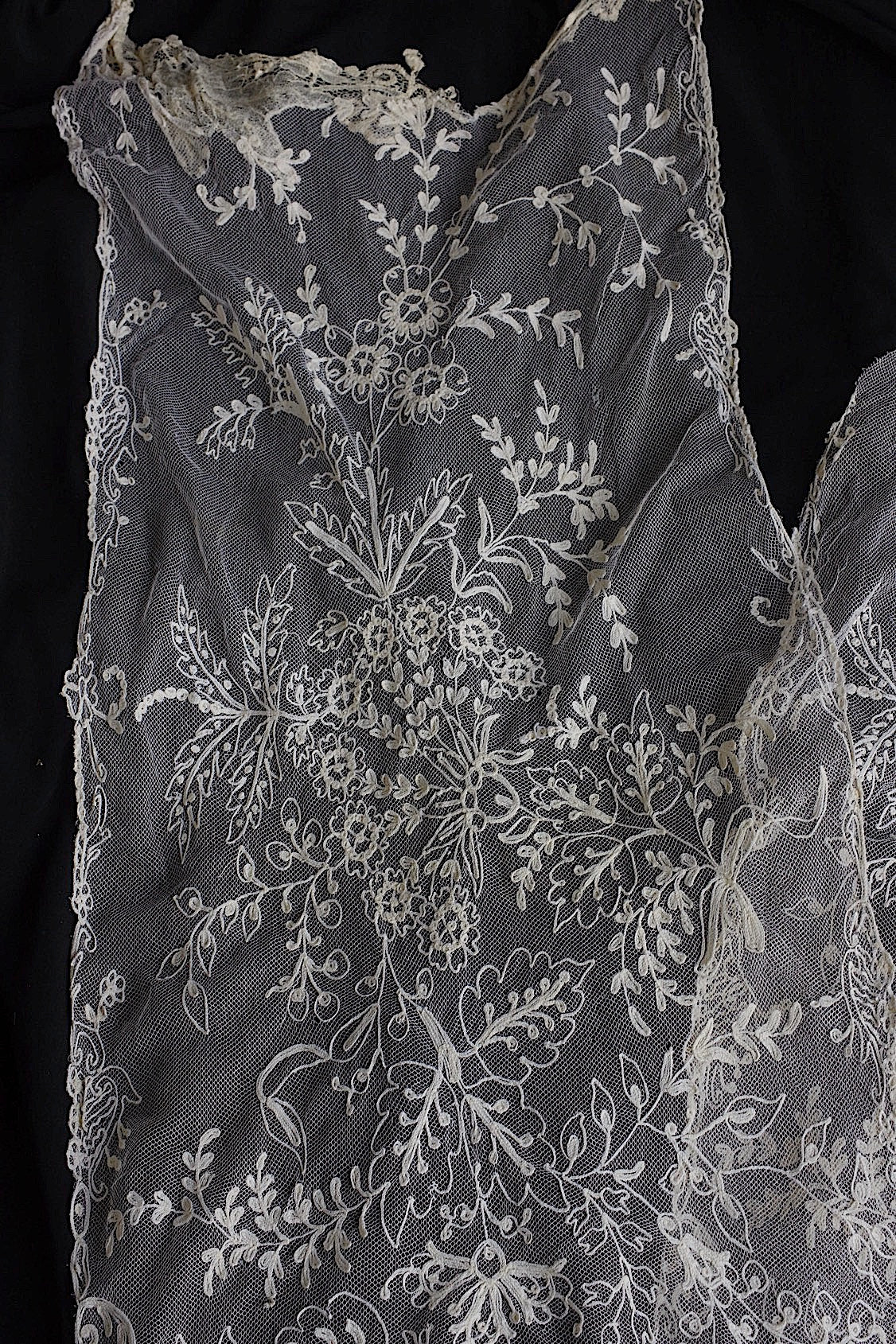 アンティークレース　dentelle antique アンティークレース　素材用　ハギレ .FR a l'epoque