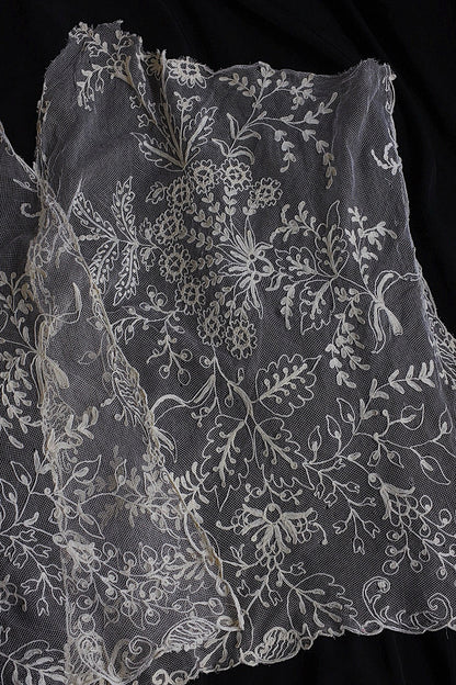 アンティークレース　dentelle antique アンティークレース　素材用　ハギレ .FR a l'epoque