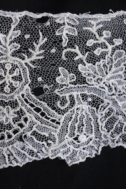 アンティークレース　dentelle antique アンティークレース　素材用　184cm .FR a l'epoque