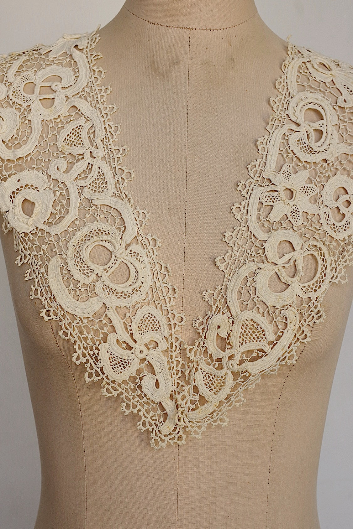 アンティークレース　dentelle antique アンティークレース　クロシェ襟 .FR a l'epoque