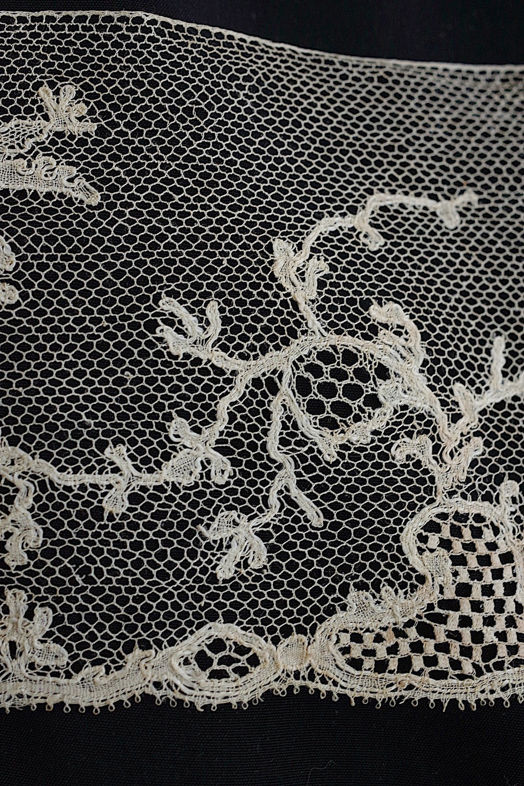 アンティークレース　dentelle antique アンティークレース　２種 .FR a l'epoque