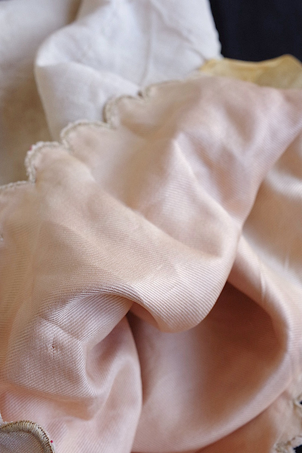 アンティークレース　dentelle antique アンティーク刺繍　巾着 .FR a l'epoque