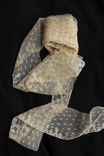 アンティークレース　dentelle antique アンティークレース　245cm 440cm .FR a l'epoque
