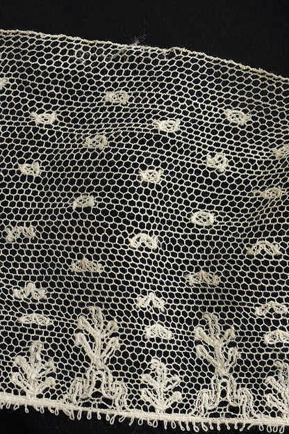 アンティークレース　dentelle antique アンティークレース　245cm 440cm .FR a l'epoque