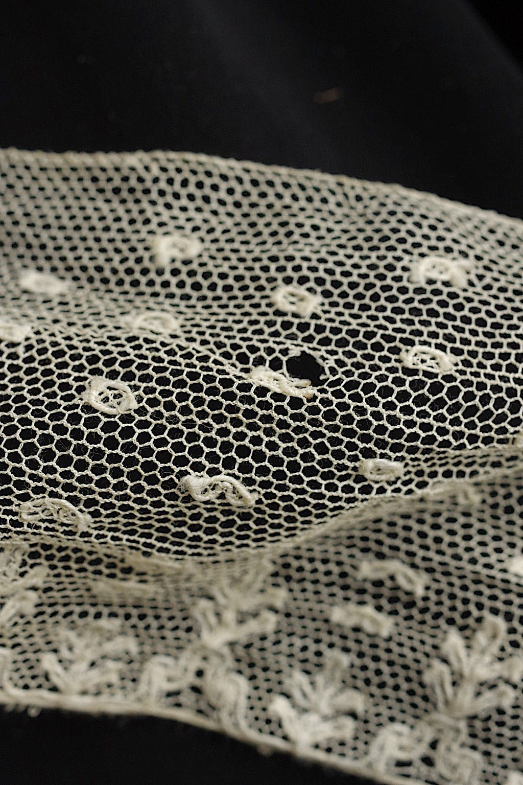 アンティークレース　dentelle antique アンティークレース　245cm 440cm .FR a l'epoque