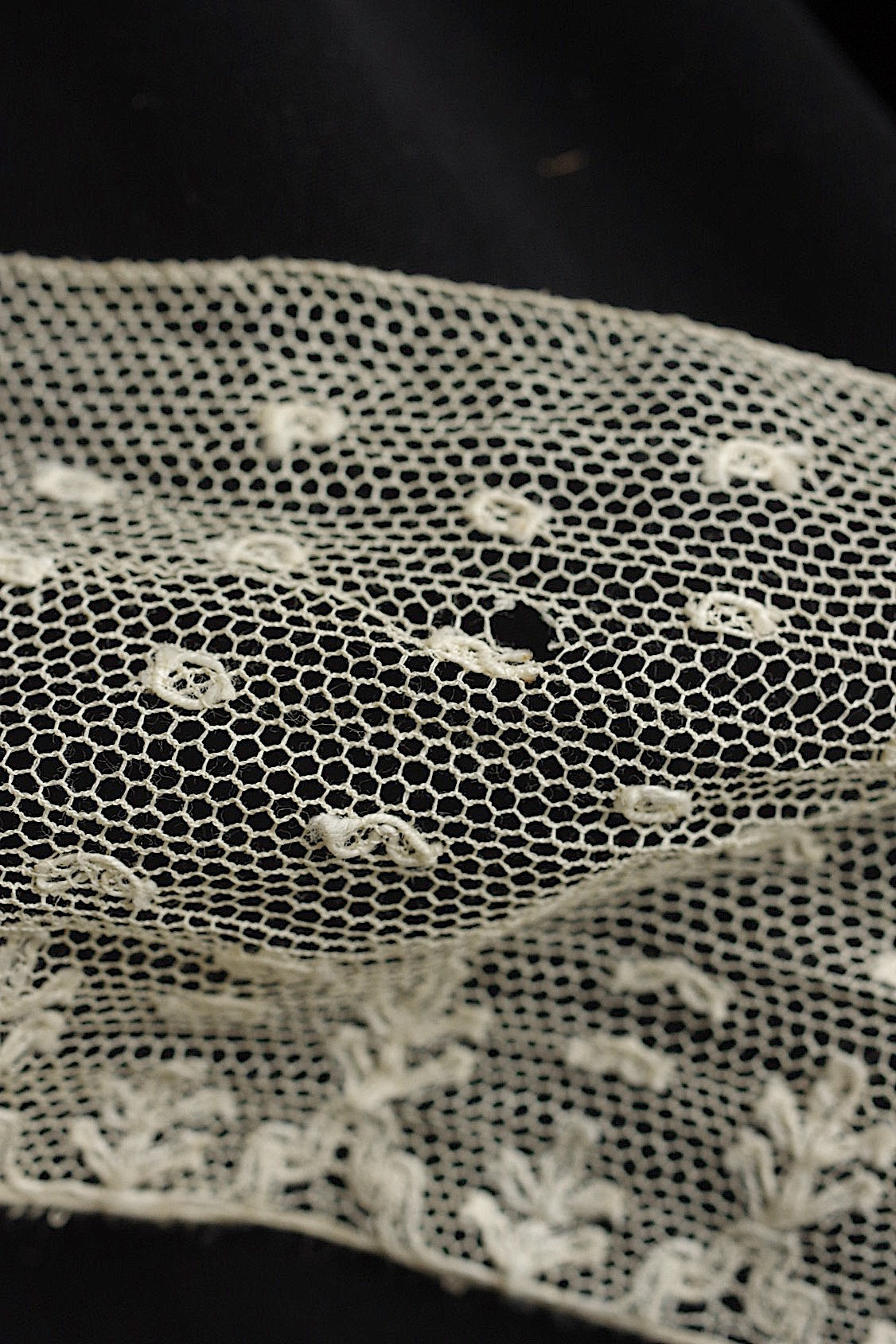 アンティークレース　dentelle antique アンティークレース　245cm 440cm .FR a l'epoque