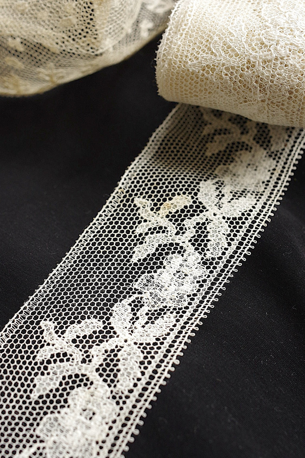 アンティークレース　dentelle antique アンティークレース　245cm 440cm .FR a l'epoque