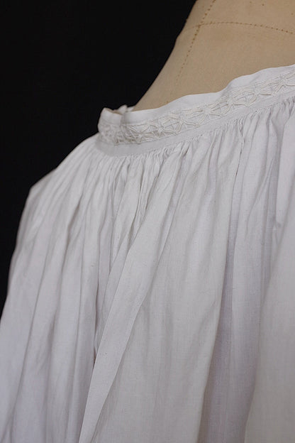 アンティーク 教会チュニック　vetement antique l'aube 2 .FR a l'epoque