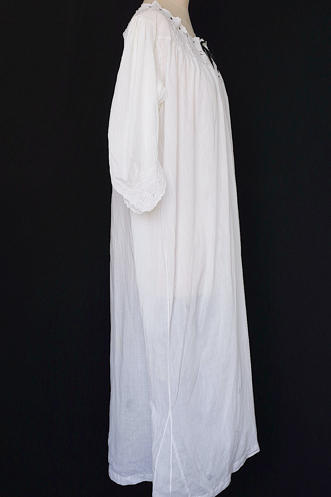 アンティーク ワンピース　vetement antique robe de chambre 1 .FR a l'epoque