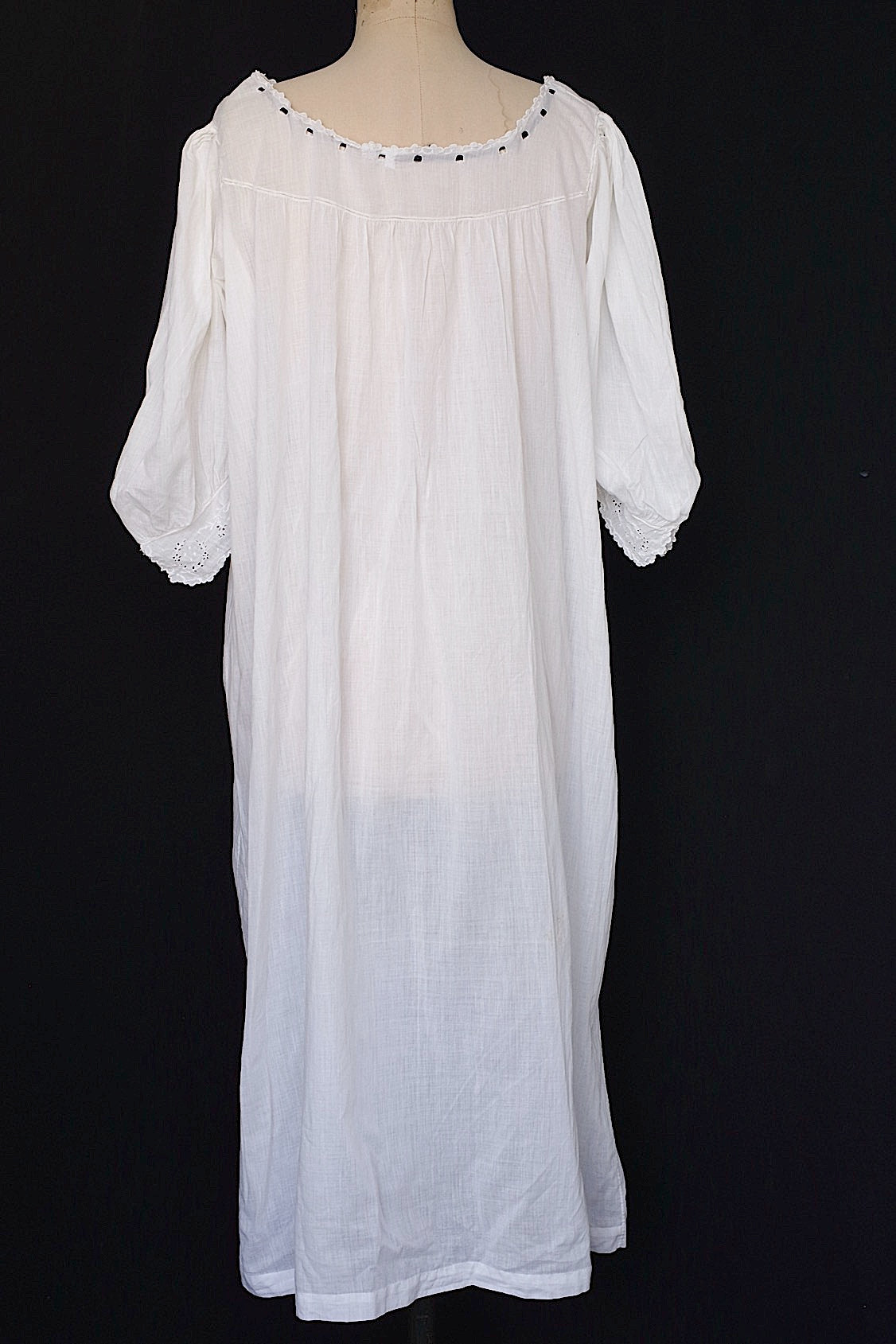 アンティーク ワンピース　vetement antique robe de chambre 1 .FR a l'epoque