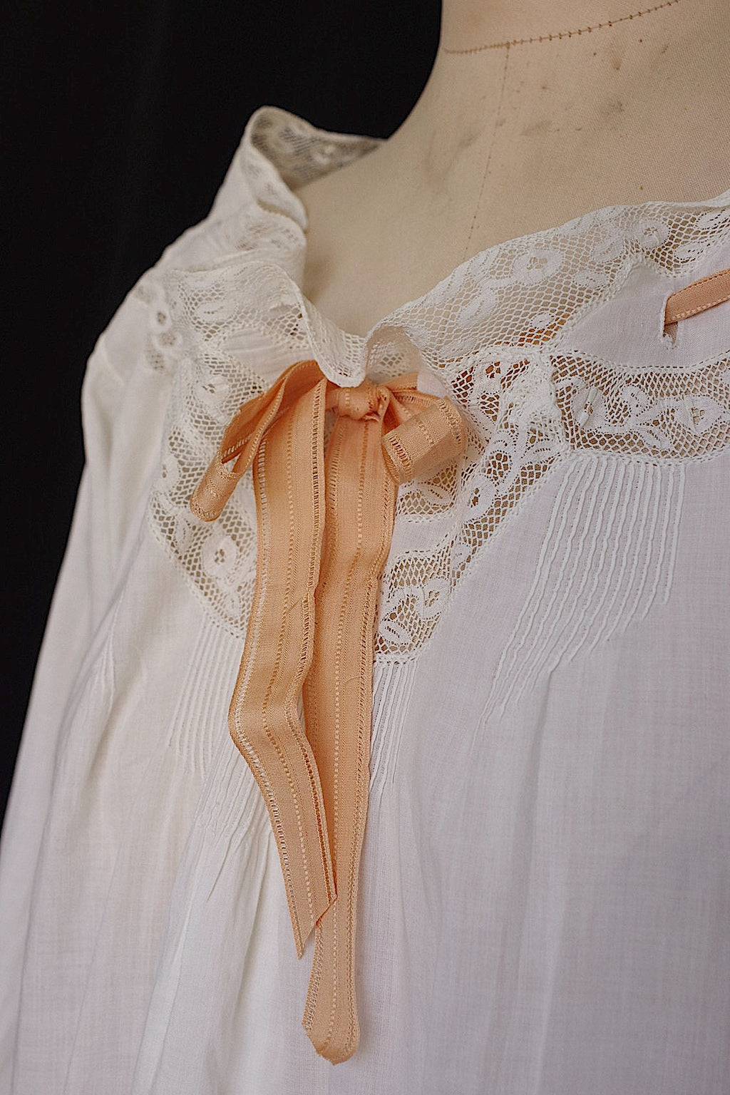 アンティーク ワンピース　vetement antique robe de chambre 2 .FR a l'epoque