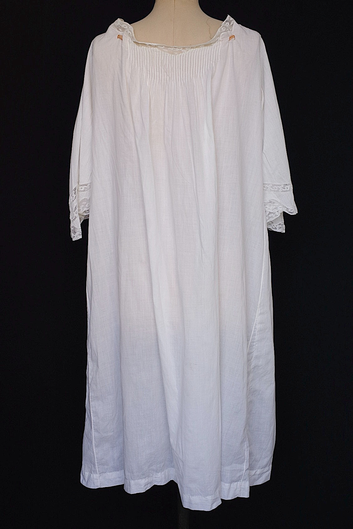 アンティーク ワンピース　vetement antique robe de chambre 2 .FR a l'epoque