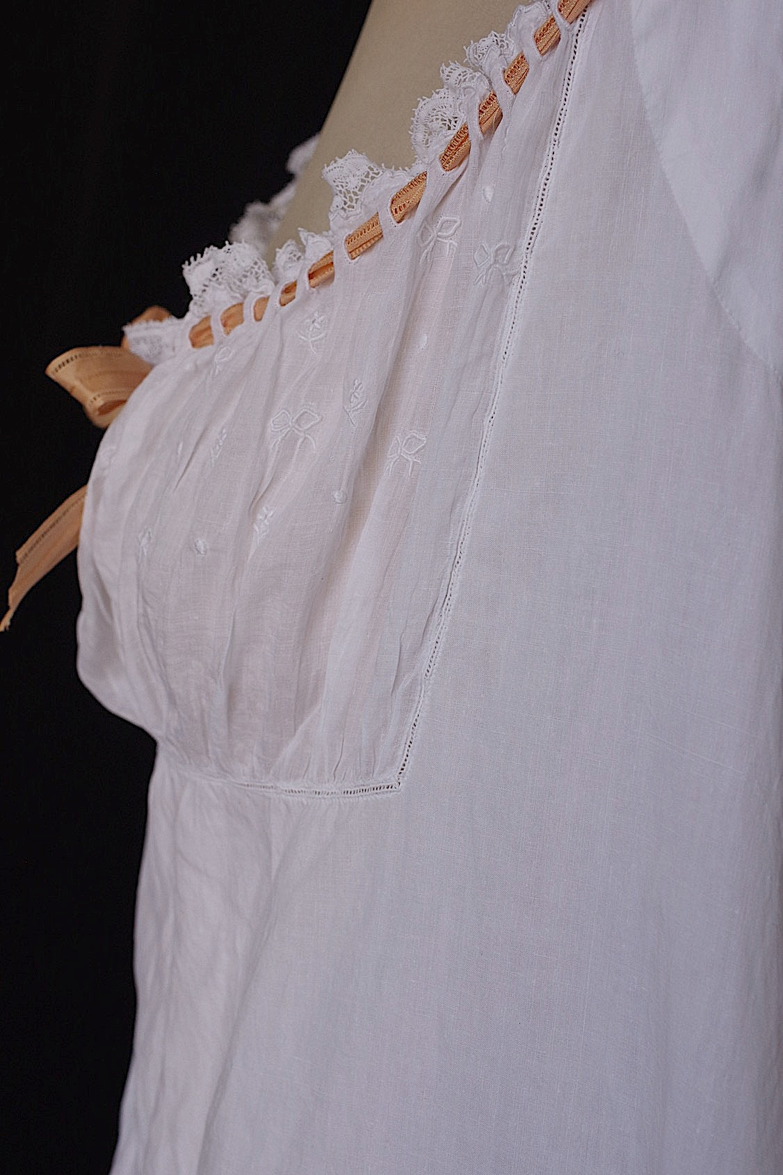 アンティーク ワンピース　vetement antique robe de chambre 3 .FR a l'epoque