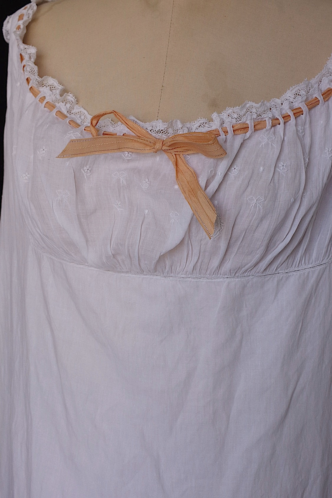 アンティーク ワンピース　vetement antique robe de chambre 3 .FR a l'epoque