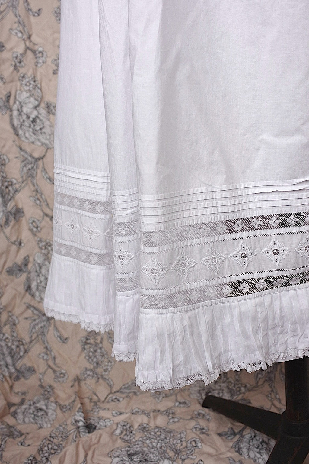 アンティークスカート　vêtement antique skirt1 .FR a l'epoque