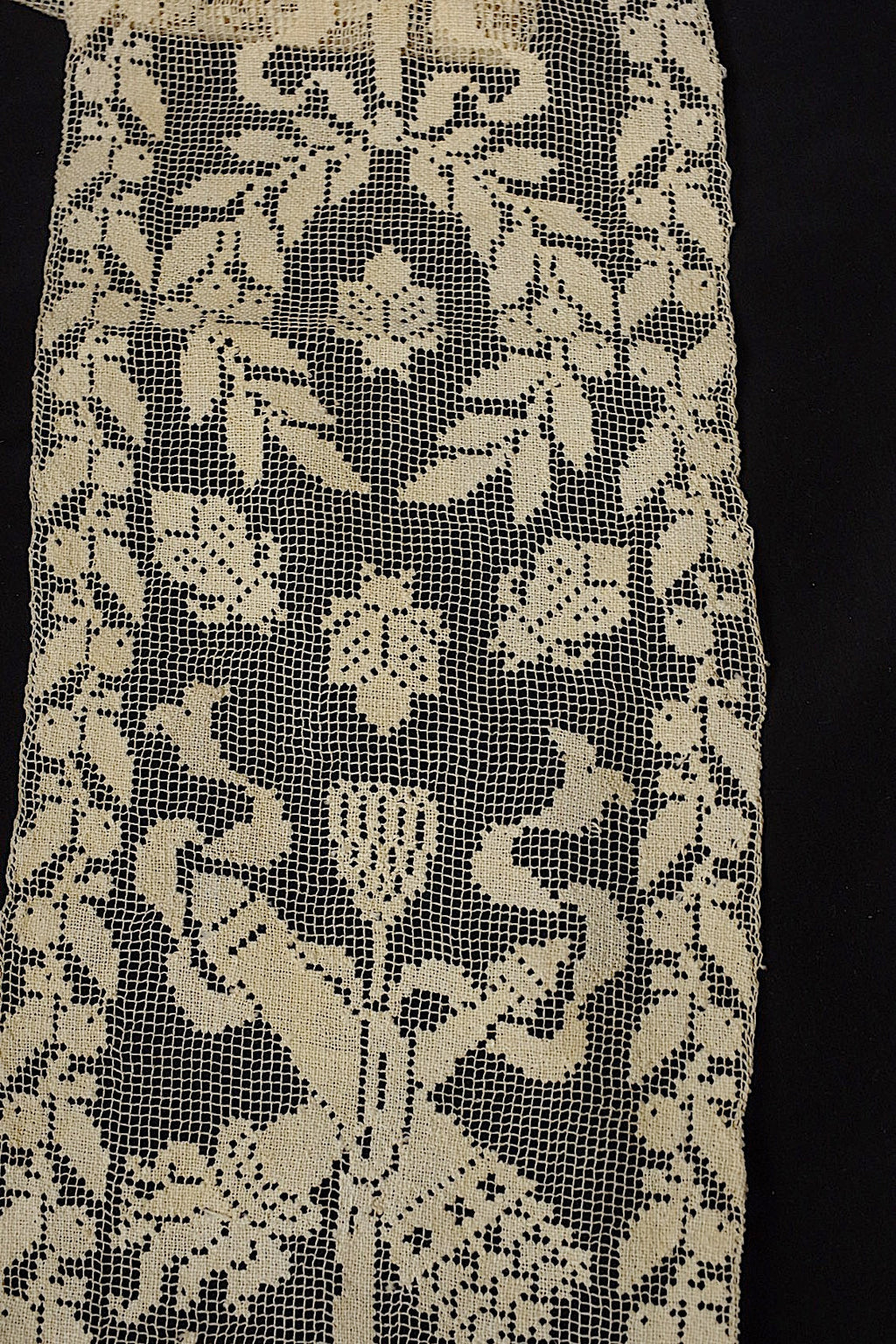 アンティークレース　dentelle antique 　フィレ .FR a l'epoque