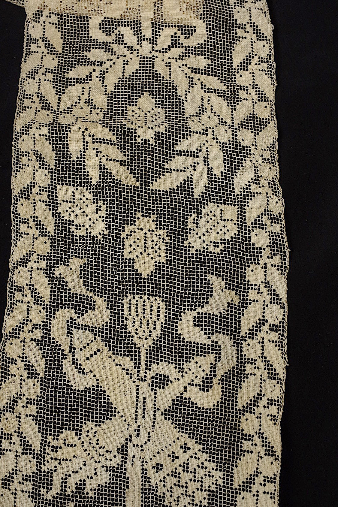アンティークレース　dentelle antique 　フィレ .FR a l'epoque