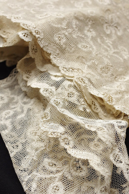 アンティークレース　dentelle antique 　394cm .FR a l'epoque