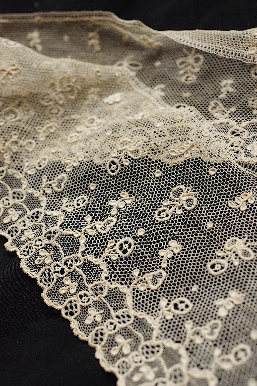 アンティークレース　dentelle antique 　280cm .FR a l'epoque