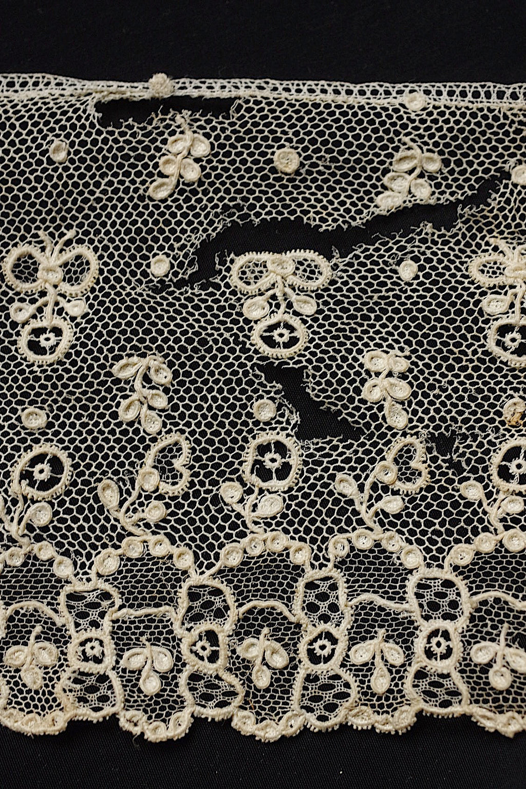 アンティークレース　dentelle antique 　280cm .FR a l'epoque