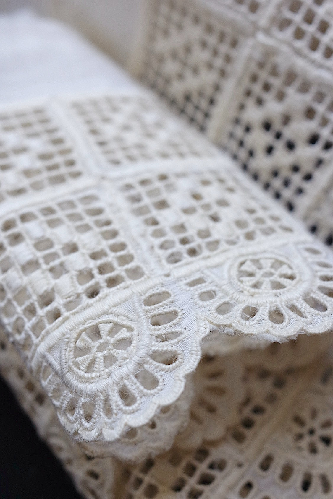 アンティークレース　dentelle antique 　刺繍　230cm .FR a l'epoque