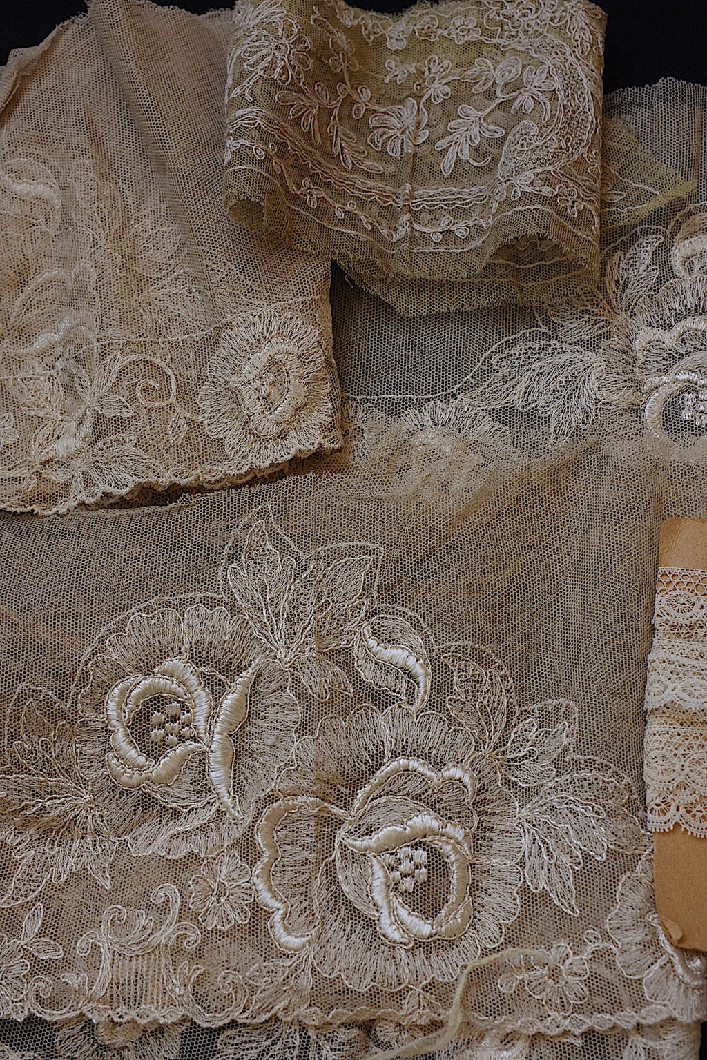 アンティークレース　dentelle antique 素材用　２３種 .FR a l'epoque