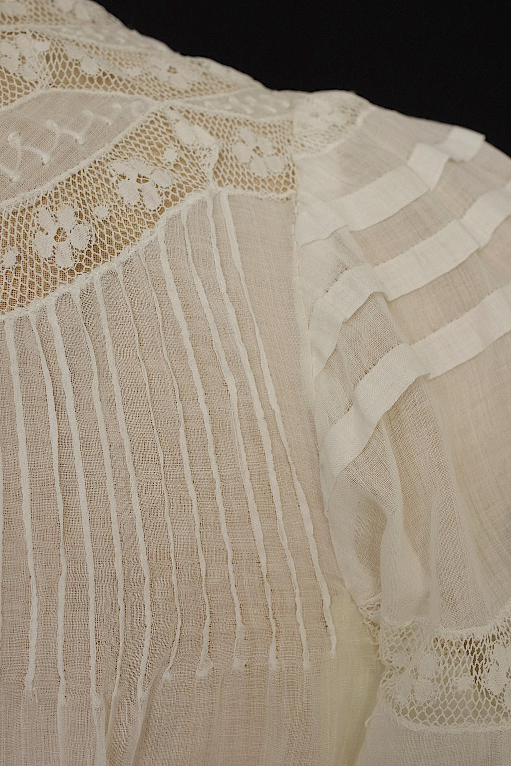 アンティーク古着　vêtement antique アンティーク刺繍　ブラウス .FR a l'epoque