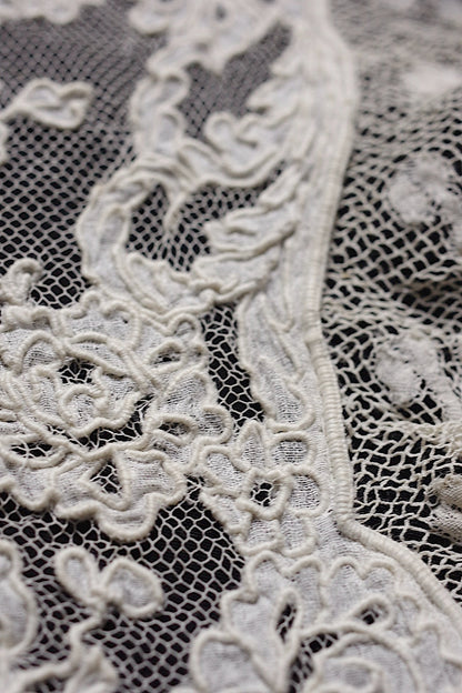 アンティーク刺繍ハンカチ　antique monchoir 5 .FR a l'epoque