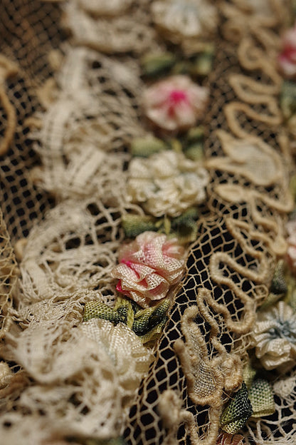 アンティークレースボネ　dentelle antique bonnet .FR a l'epoque