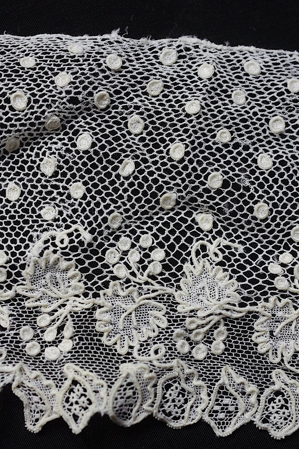 アンティークレース　dentelle antique　145cm .FR a l'epoque