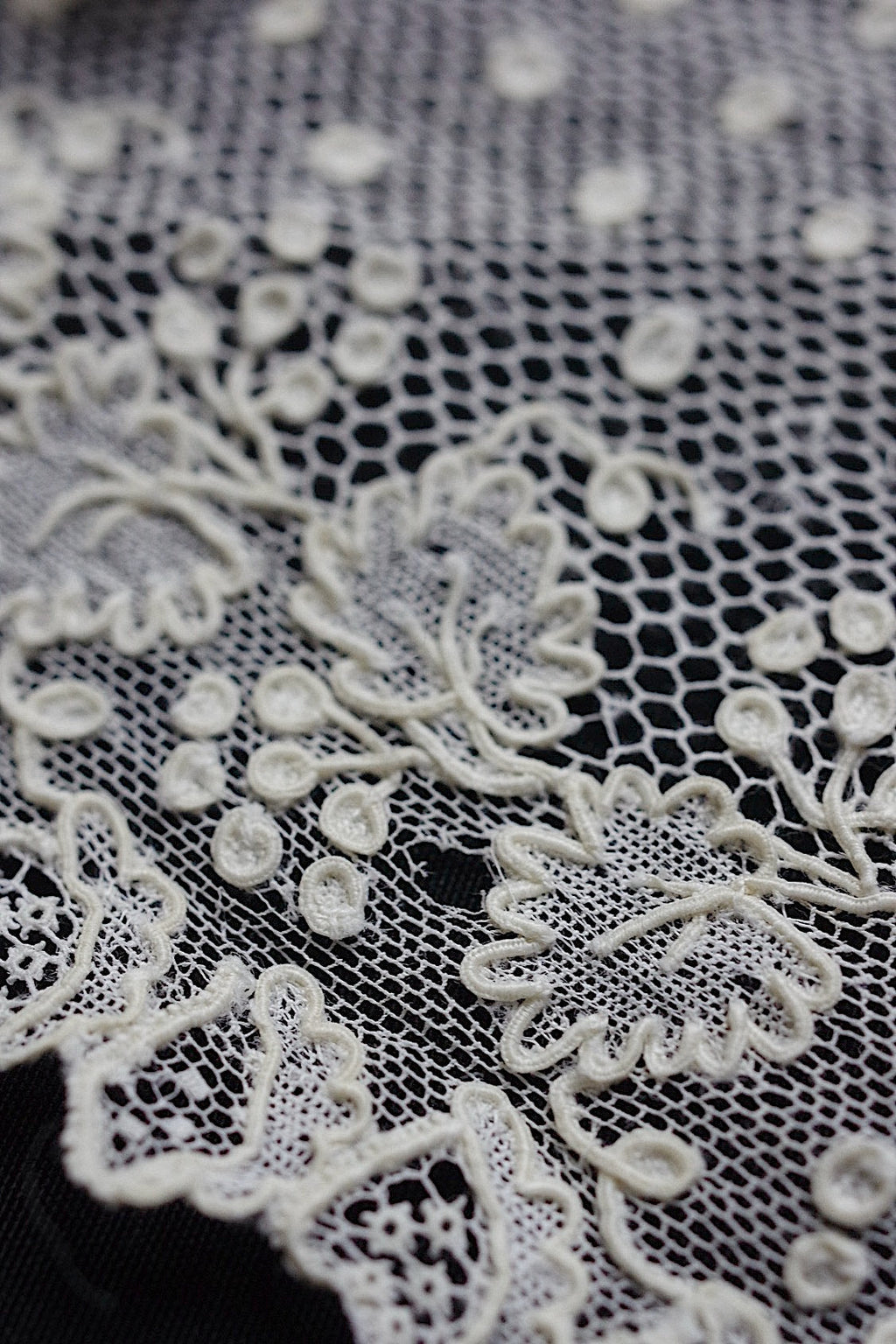 アンティークレース　dentelle antique　145cm .FR a l'epoque