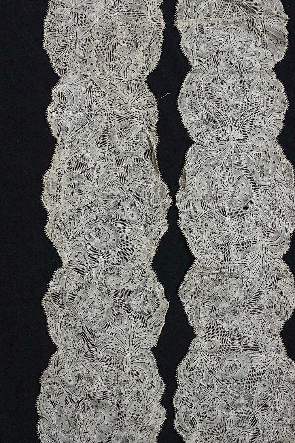 アンティークレース　dentelle antique　48cm 72cm .FR a l'epoque